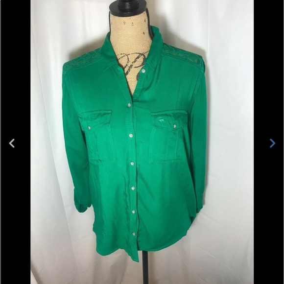 A&F Green Button Down Blouse Lace Shoulder Hi-Lo - Picture 1 of 6